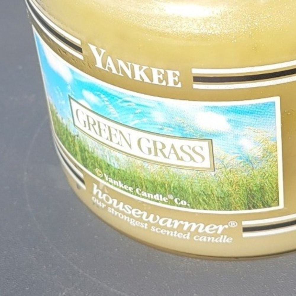 Yankee Candle Green Grass Housewarmer Medium Jar Scented Candle 14.5 oz 1006187